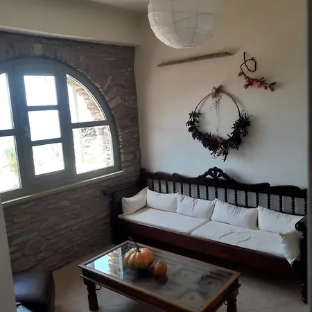 M.houses1 Holiday home Agios Romanos
